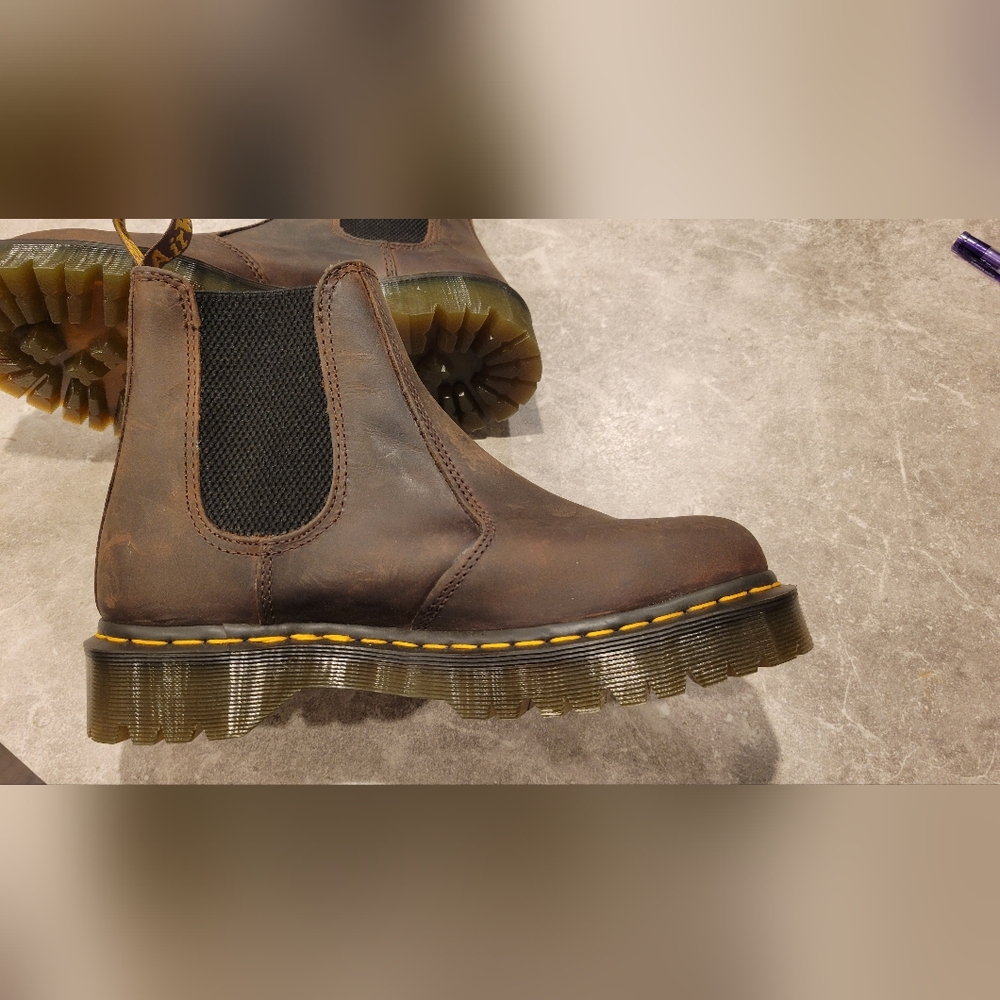 Dr Martens Chelsea boot womens 9 mens 8 EU 41 NWOT - Picture 3 of 13